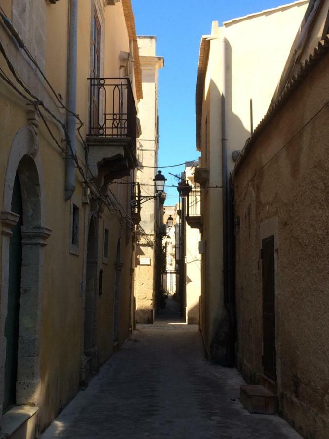 La Terrazza Sul Vicolo Bed & Breakfast Syracuse Bagian luar foto