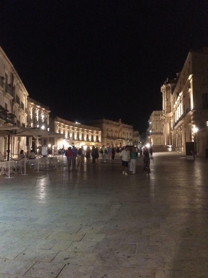 La Terrazza Sul Vicolo Bed & Breakfast Syracuse Bagian luar foto